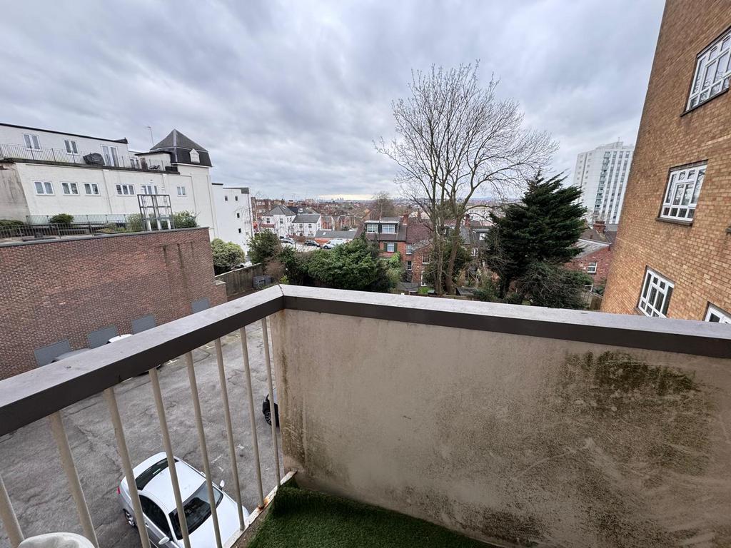 3 Bed for sale, Buy in Lonond, NW11 -...