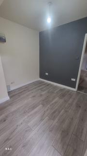 1 bedroom flat to rent, Yeading Lane, Hayes, UB4 0EP