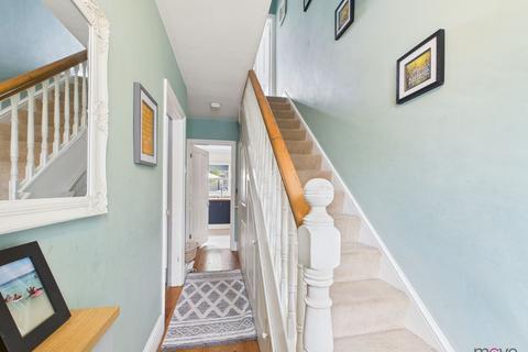 20 Asquith Road, Cheltenham, GL53 7EL
