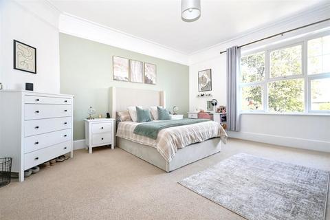 2 bedroom flat for sale, Old Orchard Road, Eastbourne