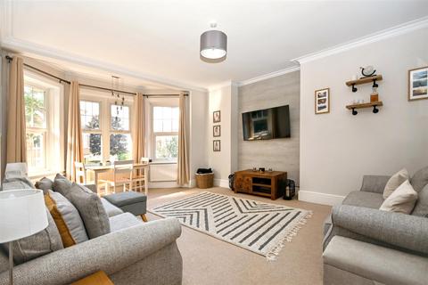 2 bedroom flat for sale, Old Orchard Road, Eastbourne