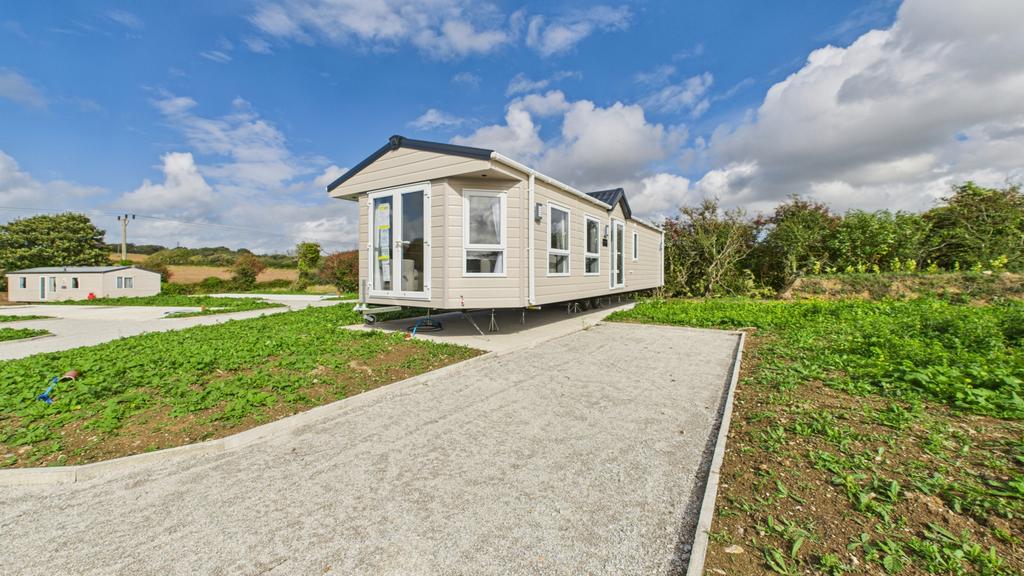 2 Bedroom Park Home for Sale