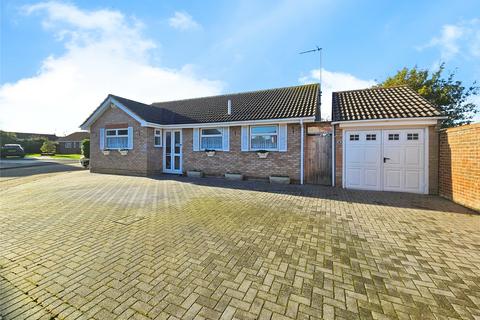 3 bedroom bungalow for sale, Ottershaw Way, Clacton-on-Sea, Essex