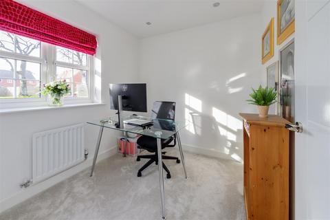 20 Cane Drive, Bricket Wood, St Albans, AL2 3FP