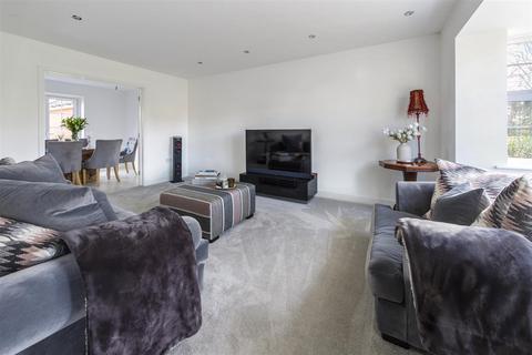 20 Cane Drive, Bricket Wood, St Albans, AL2 3FP