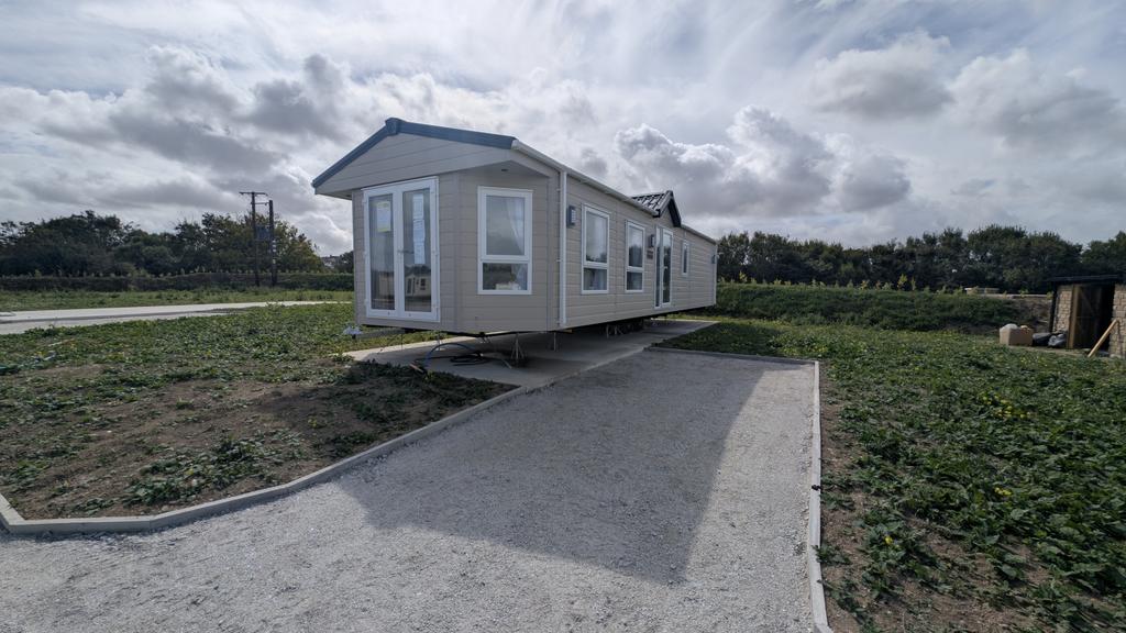 2 Bedroom Park Home for Sale