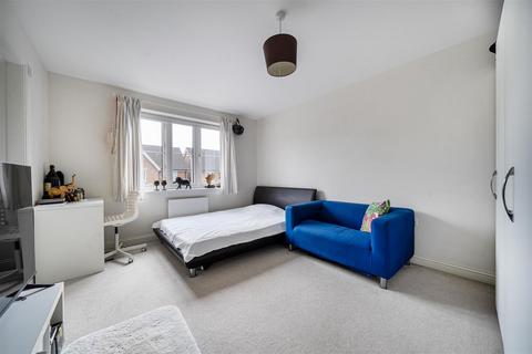 17 Leventon Place, Hilperton, Trowbridge, BA14 7US