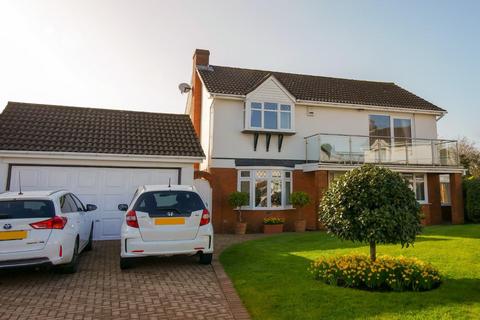 4 bedroom detached house for sale, Whitcliffe Drive, Penarth