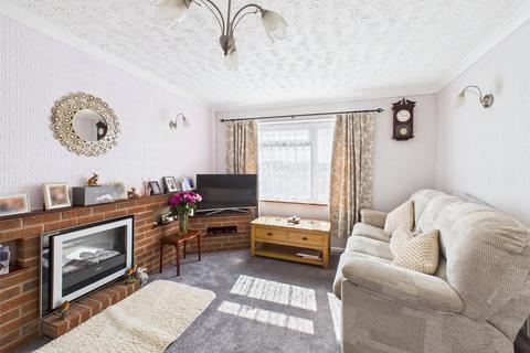 3 bedroom end of terrace house for sale, Kernow Crescent, Bude, Cornwall