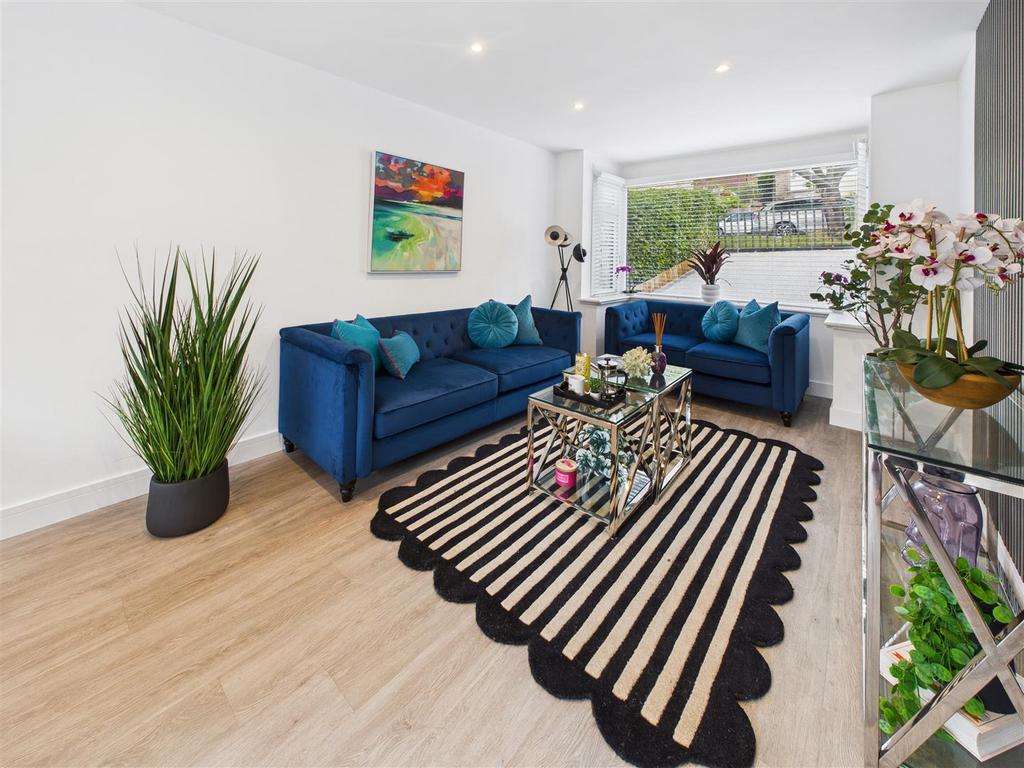 CAM05476 G0-PR0042-STILL013.jpg