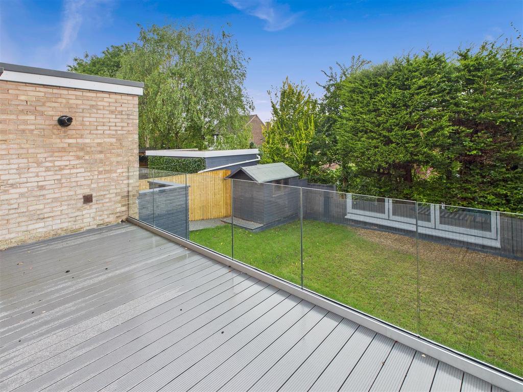 CAM05476 G0-PR0042-STILL036.jpg