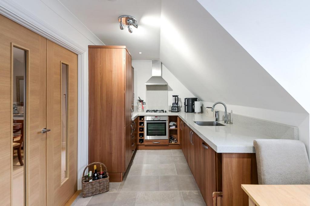 HIGHDOWN CLOSE,10 (2).jpg