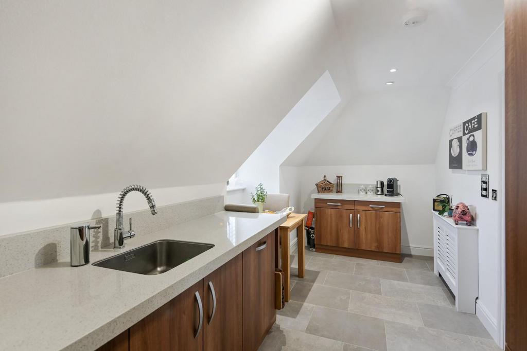 HIGHDOWN CLOSE,10 (12).jpg