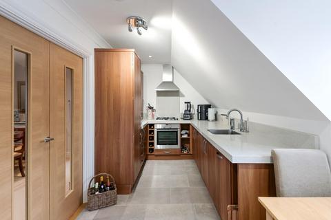2 bedroom flat for sale, Highdown Close, Banstead