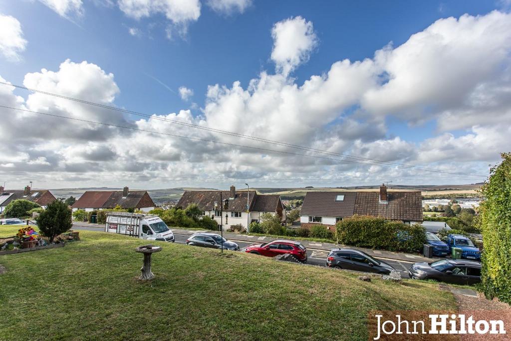 Rotherfield Crescent-2.jpg
