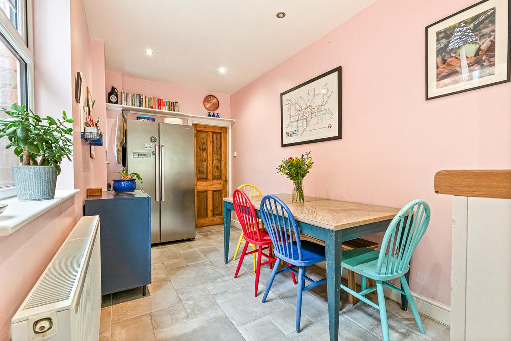 8, Thurlow Road, Leicester, LE2 1 YE