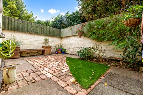 3 bedroom terraced house for sale, 8 Thurlow Road Clarendon Park Leicester LE2 1YE