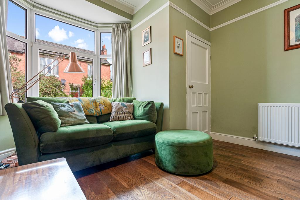 8, Thurlow Road, Leicester, LE2 1 YE