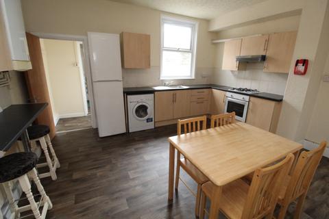 3 bedroom terraced house to rent, (3 BED) Beeston Road, Nottingham NG7