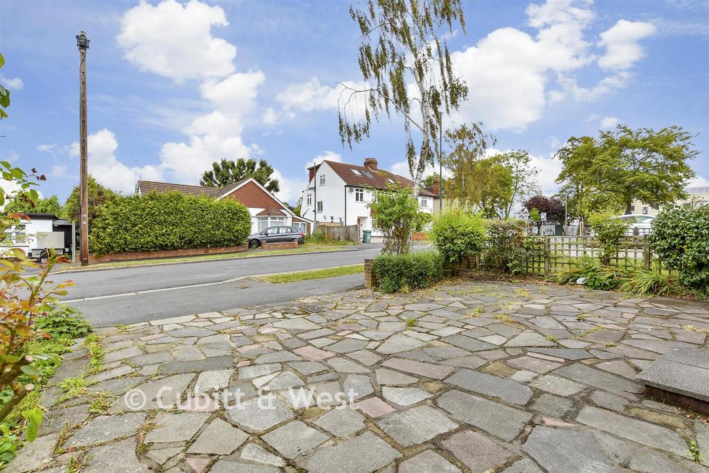 Driveway/Parking
