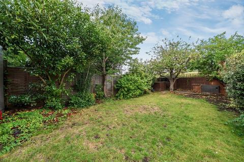 114 Sutherland Grove, London, SW18 5QW