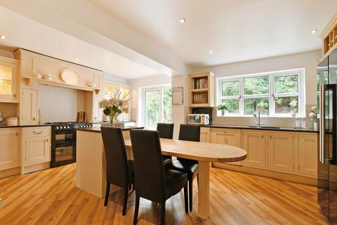 5 bedroom detached house for sale, Barlow View, Dronfield, Derbyshire, S18