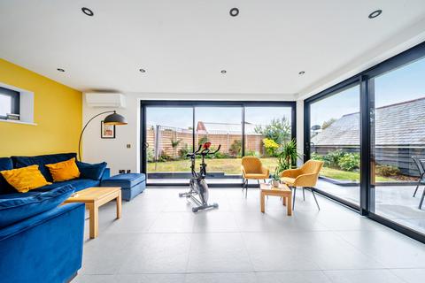 4 bedroom detached house for sale, Manor Road, Durley, Southampton, Hampshire, SO32