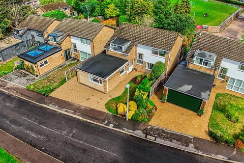 4 bedroom detached house for sale, Lombardy Close, Hemel Hempstead, HP2