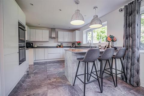 undefined, Lombardy Close, Hemel Hempstead, HP2
