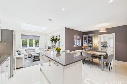 10 Mimosa Close, Epsom, KT17 3FF