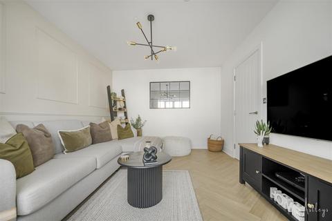 62 Glamorgan Green, Llandarcy, Neath, SA10 6FB