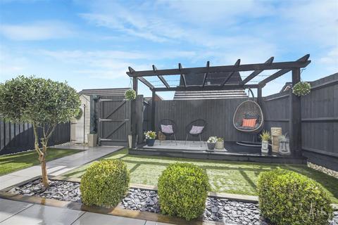 62 Glamorgan Green, Llandarcy, Neath, SA10 6FB