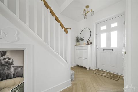 62 Glamorgan Green, Llandarcy, Neath, SA10 6FB