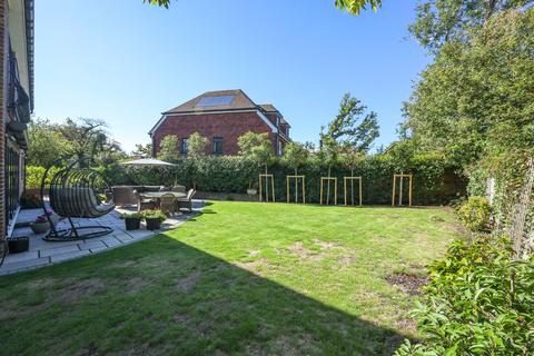 4 bedroom detached house for sale, Appletree Close, Burgess Hill, RH15