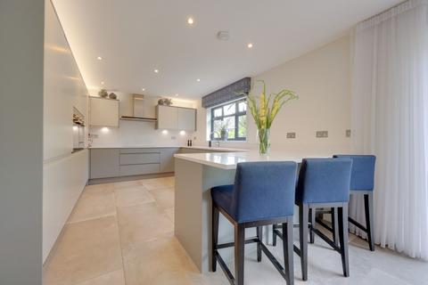 4 bedroom detached house for sale, Appletree Close, Burgess Hill, RH15
