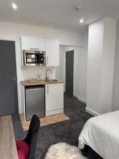 1 bedroom in a house share to rent, Charter Avenue, Coventry