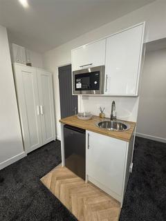 1 bedroom in a house share to rent, Charter Avenue, Coventry