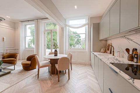 2 bedroom flat for sale, Earls Court Square, Earls Court, London, SW5