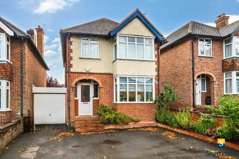 65 Worplesdon Road, Guildford, GU2 9RT