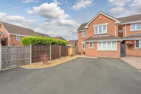 6 Batchelor Close, Stourbridge, DY8 4AX