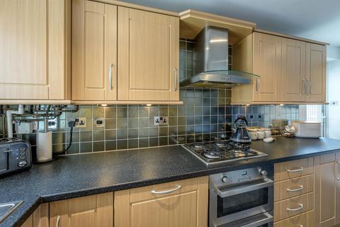 6 Batchelor Close, Stourbridge, DY8 4AX