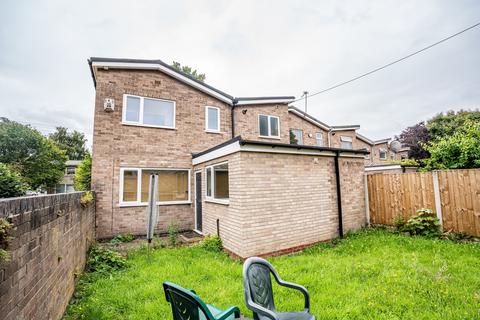 5 bedroom house to rent, Forsythia Garden, Nottingham NG7