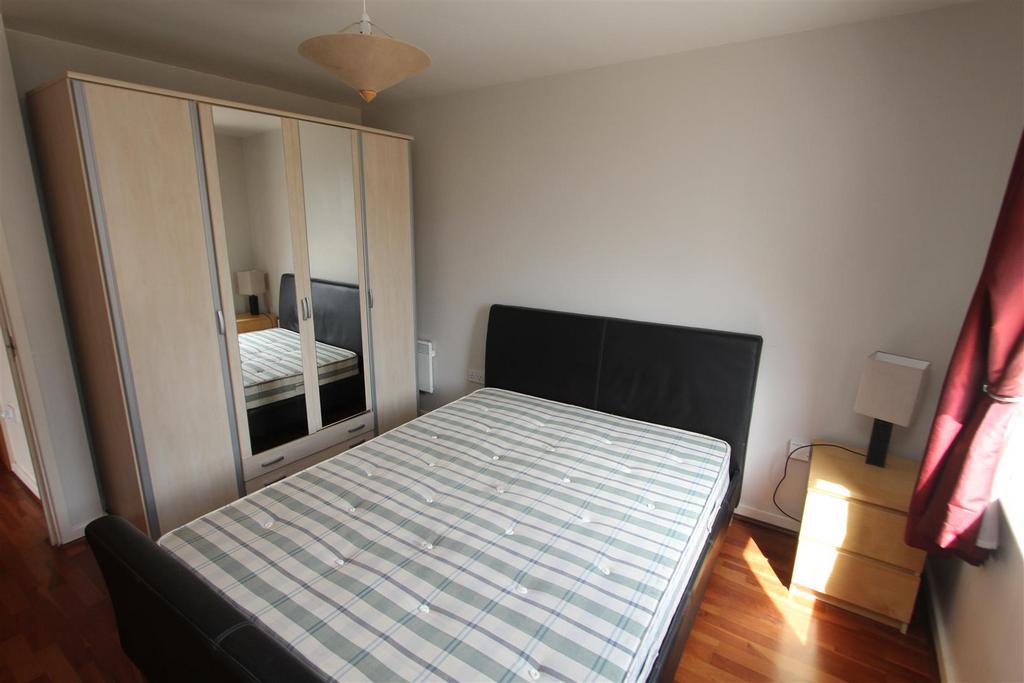 Bedroom1.JPG