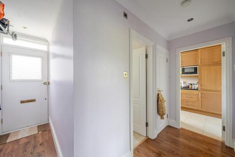 1 bedroom flat for sale, Mortimer Crescent,  Hampstead,  NW6