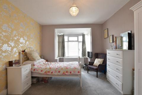 39 Bassett Gardens, North Weald, Epping, CM16 6DB