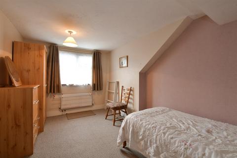 39 Bassett Gardens, North Weald, Epping, CM16 6DB