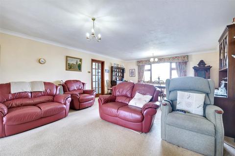 2 bedroom detached bungalow for sale, Carlton Road, Wilbarston LE16