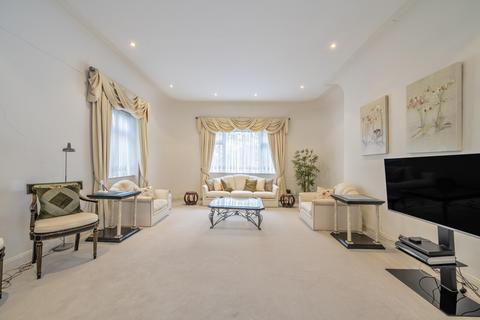 3 bedroom apartment for sale, Avenue Close, Avenue Road, London, NW8