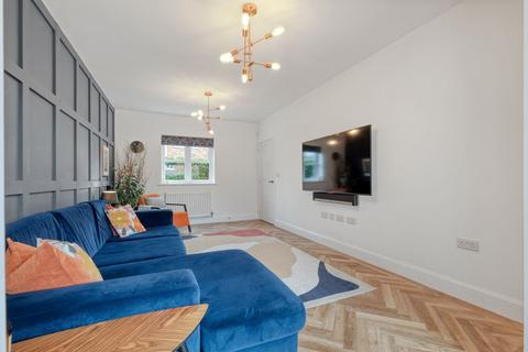 16 Hastings Close, Wythall, Birmingham, B47 6AW