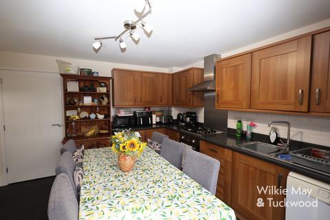 3 bedroom end of terrace house for sale, Lilliana Way, Bridgwater TA5
